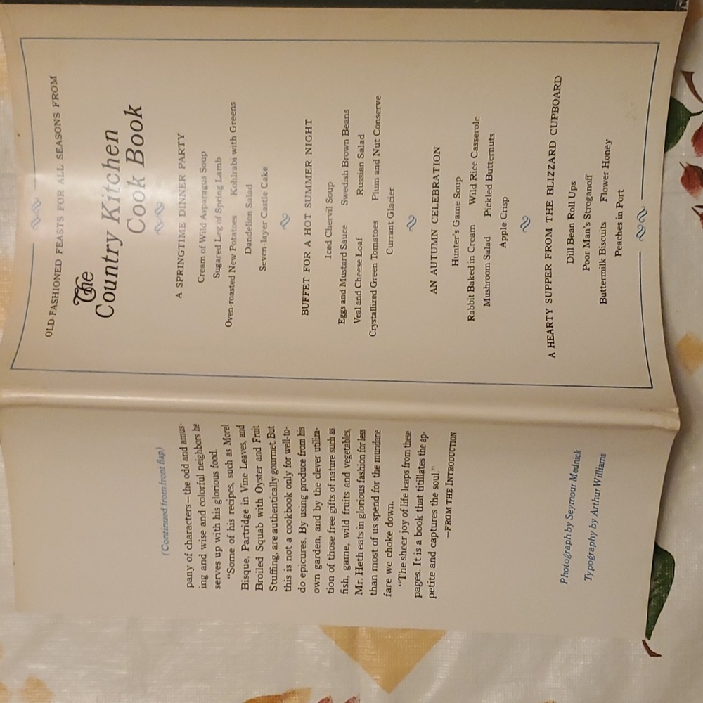 π³ The Country Kitchen Cook Book 1968 π π©π»βπ³ - Picture 4 of 17